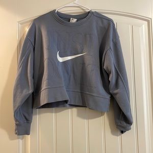 Super cute Nike crewneck